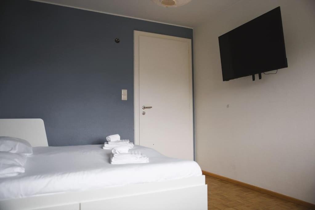 Cozy 3 Bedroom House With 11 Kw Electric Car Charger Hesperange Exteriör bild