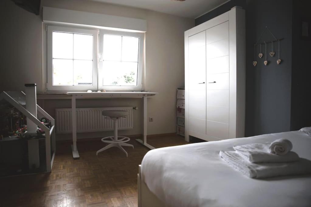 Cozy 3 Bedroom House With 11 Kw Electric Car Charger Hesperange Exteriör bild